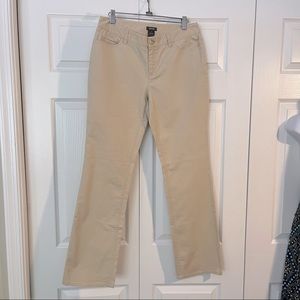 Kenneth Cole Reaction Khakis Beige color pants Size 6